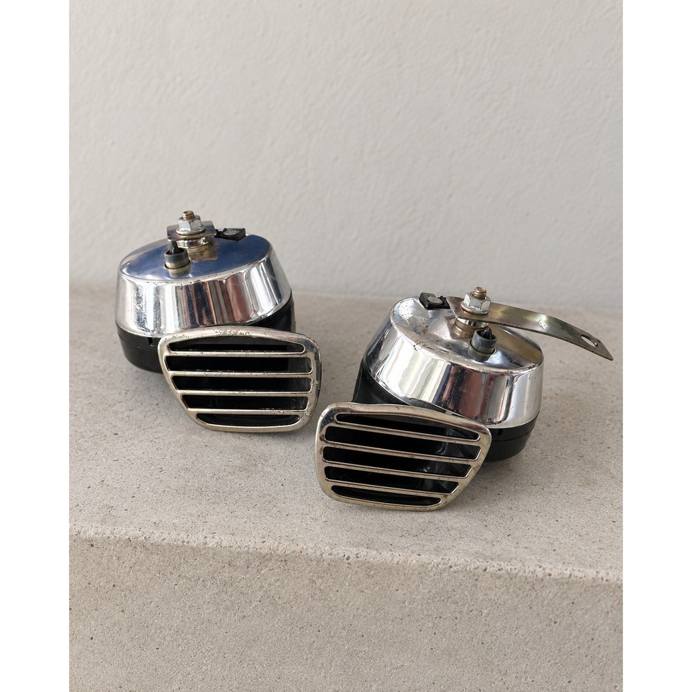 Vintage Pair Italian Snail Horns Chrome High Low Tone Made in Italy E3 48478